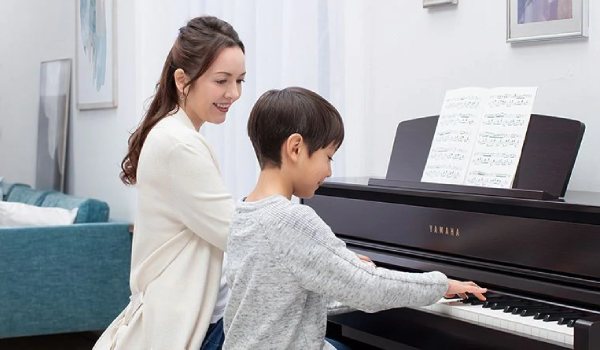 لذت نوازندگی پیانو دیجیتال Piano Yamaha CLP 735